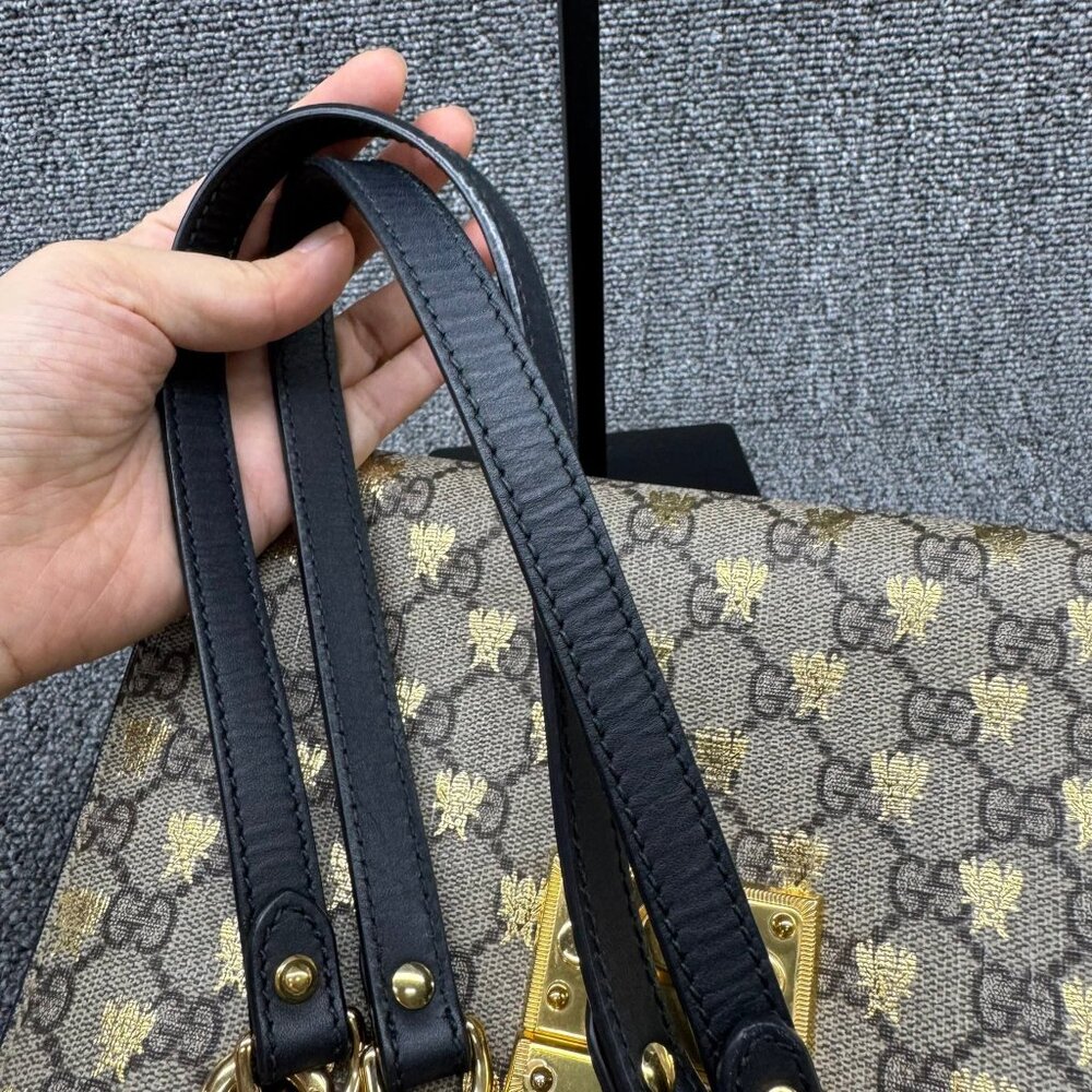GUCCI Padlock Brown Bee Canvas Shoulder Bag 888-081625 - Picture 6 of 16